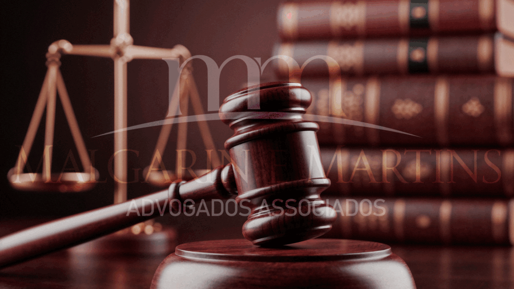 Malgarin & Martins Advogados: 25 anos de excelência jurídica. Atuação em Direito Trabalhista, Civil e Empresarial com foco em confiança e resultado.